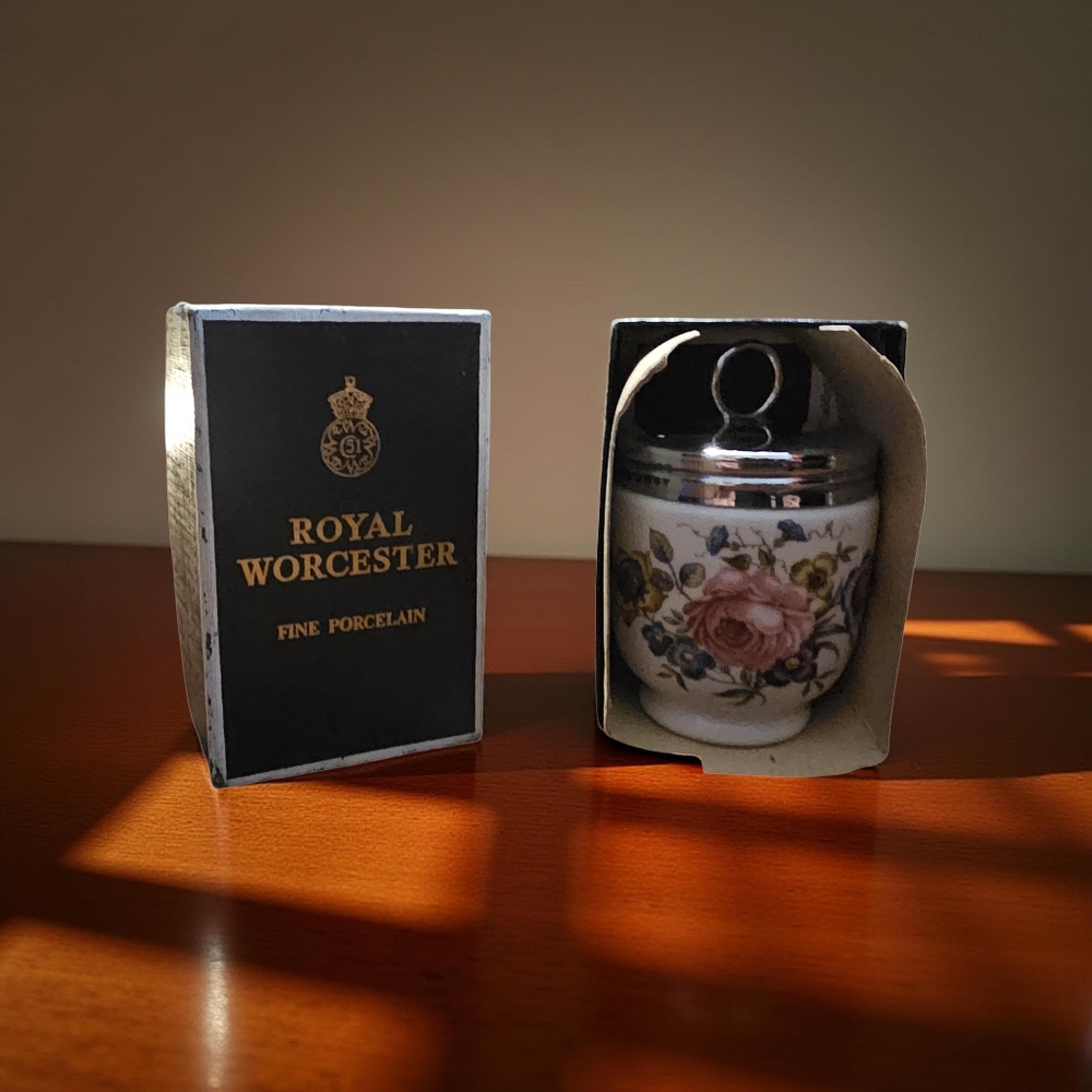 ROYAL WORECESTER Fine Porcelain Egg Coddler. Original Everything! Read On....
